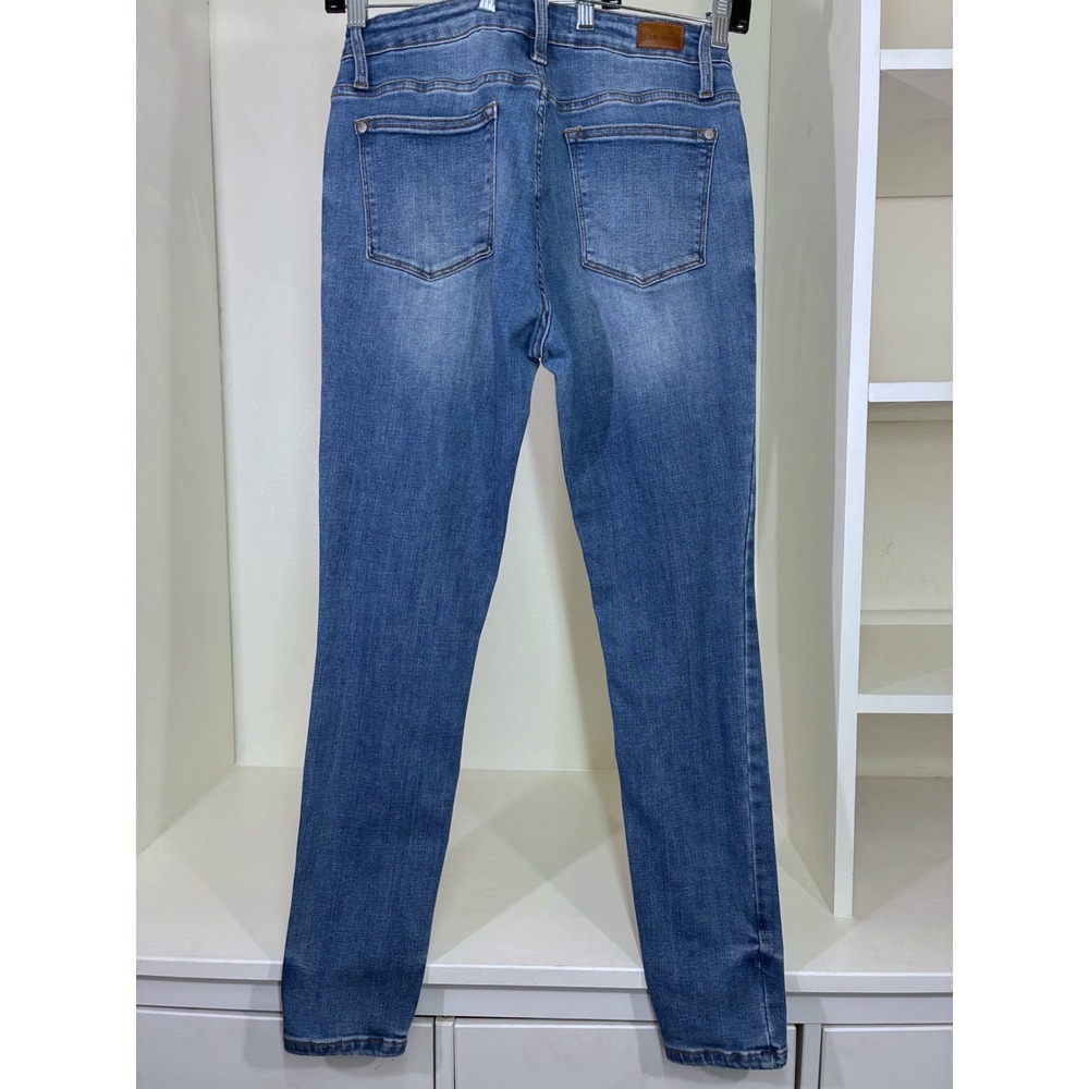 Sold.  Judy Blue Skinny Fit Medium Wash High Rise Stretch Denim Jeans Size 11/30